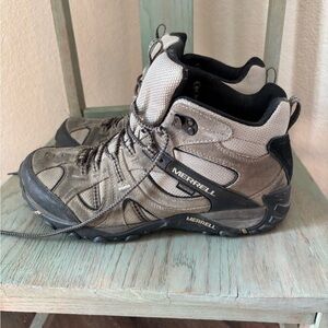 Merrell Moab Hiking Boots in Brown and Black Men’s 11